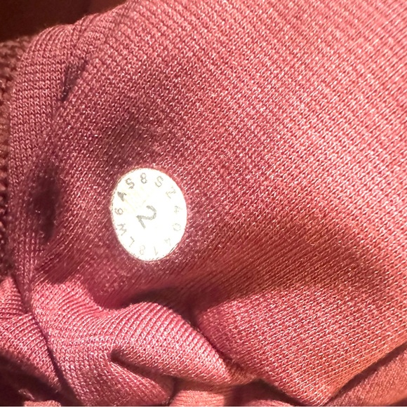 Lululemon High-Rise Wunder Under Full On Luxtreme in Chianti - Size 2 - Picture 7 of 16